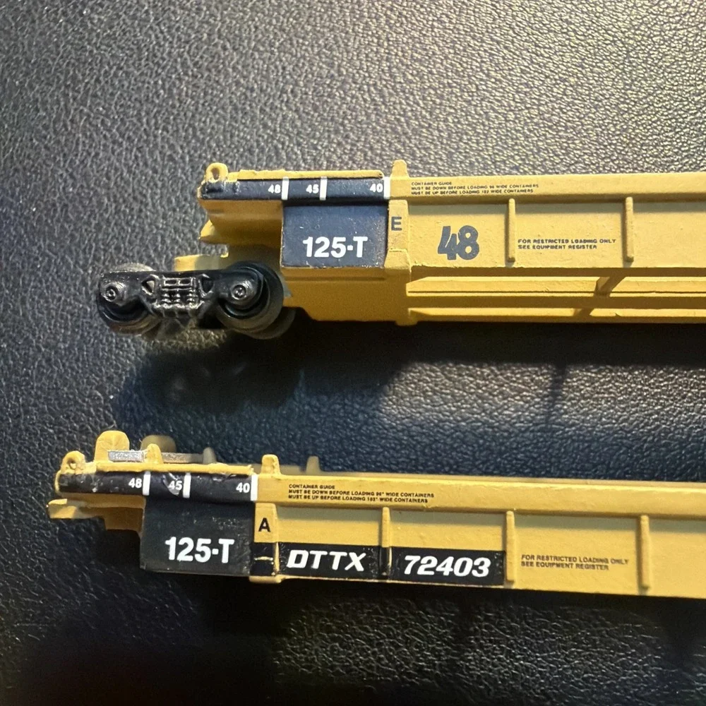 Walthers N  Scale Thrall Rebuilt 40' Well Car TTX DTTX #72403